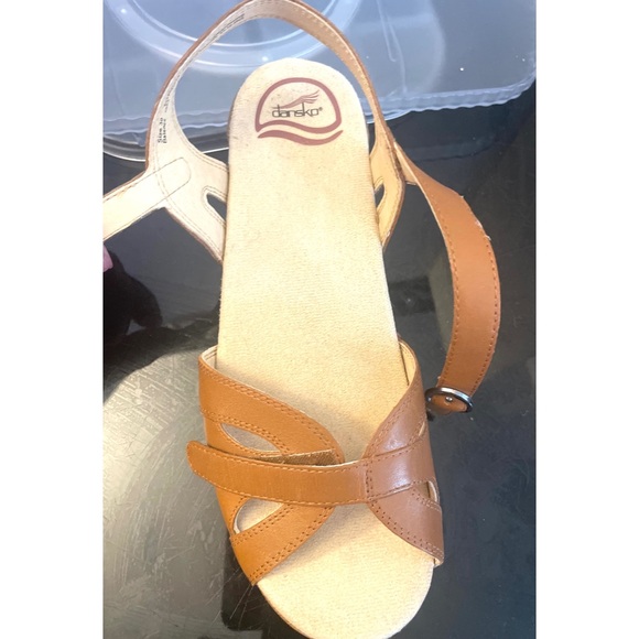 Dansko Footwear Women Leather Sandals Platform  Open Toe EU Size 38 Camel - Picture 10 of 12